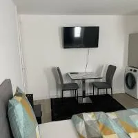 Studio meublé centre-ville Payerne – hotel w mieście Payerne