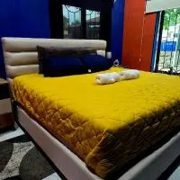 Mini Casa azul con generador electrico y parqueo, khách sạn ở Puerto Barrios