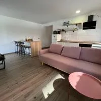 Apartmani Mlinar - Two bedroom apartment with seaview، فندق في غريباستيكا