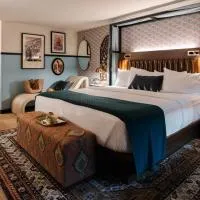 UNCOMMONER HOTEL by Reverie Boutique Collection, hotel en West Yarmouth