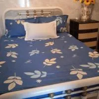 Acuarela del Rio H#2 Cerca Aeropuerto Habitación privada con baño, ξενοδοχείο στο Γουαγιακίλ