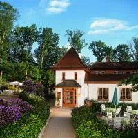 बदेन-बदेन में, होटल Waldcafé Hotel Restaurant