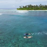 Finnimas Surfcamp Maldives, hotel poblíž Letiště Kadhdhoo - KDO, Thimarafushi