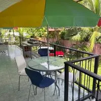 Playa Negra Zen Bistro、プエルト・リモンのホテル