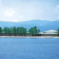 Grand Park Hotel Okubiwako Makino, хотел в Takashima