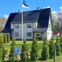 Vähikoja majutus โรงแรมในKose
