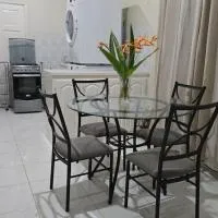 Lunar Apartments, hotel en Saint Michael