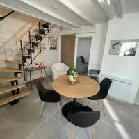 Cozy vintage BNB house, Hotel in Yerville