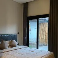 Kubu Gandi Homestay、デンパサールにあるングラ・ライ国際空港 - DPSの周辺ホテル