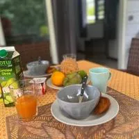 Fare Heana- Beau bungalow Moorea, hotel en Moorea