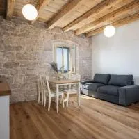 Apartments Eliza, хотел в Върсар