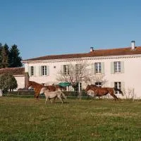 Logis de Vallombronze, hotel en Clérac