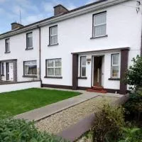 30 Marian Park - Luxury Townhouse, hotell i Buncrana