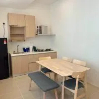 1 Avenue Homestay & Serviced Apartments, hotel em Kampong Karungkon
