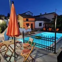 Sweet room with a terrace, готель у місті Roč