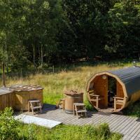 Water Hideout - Floating Villas in Wild Nature, hotel cerca de Aeropuerto de Zielona Góra-Babimost - IEG, Nowawieś Zbąska