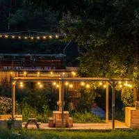 Water Hideout - Floating Villas in Wild Nature, hotel a Nowawieś Zbąska