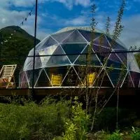 Vardzia Glamping, hotel u gradu Vardzija