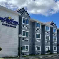 Microtel by Wyndham Eagle Ridge, hôtel à General Trias