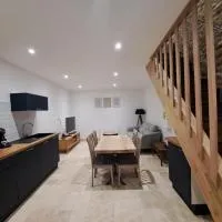 Chez Bigoude maison 4 voyageurs، فندق في شومونت