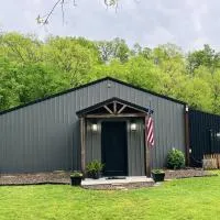 Legacy Barn on Sugar Creek, hôtel à Bentonville