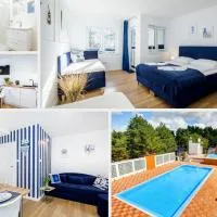 APARTAMENT 19B BLUE MARINE BASEN BRODZIKI PLAC ZABAW the BEST OF PODDĄBIE przy plaż, hotel din Poddąbie