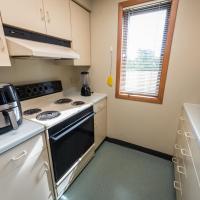 Peaceful apartments centrally located to many attractions in Sheboygan County, hotel poblíž Sheboygan County Memorial - SBM, Plymouth