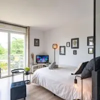 Logis Verde - Vue Nature & Parking Privé, A10 à 5min,位于沙泰勒罗的酒店