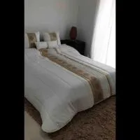 Quarto privado num apartamento partilhado, hotel em Bobadela