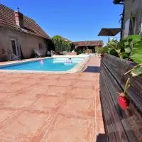 Gite avec vue foret - piscine partagée, hotel v destinácii Cachen