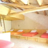 Gite d'étape saisonnier Làô Refuge, hotel en La Charité-sur-Loire