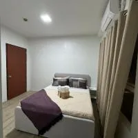 Sophie's Staycation 1 BR condo, hótel í Bacolod