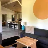 Seaside House and Aloha Bungalow, hotel i Pahoa