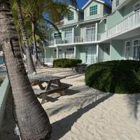 Sunset Cove - Vacation In Paradise!, Hotel in Nassau