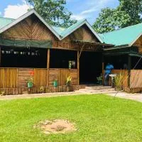 Ruhondeza Lodge، فندق في Buhoma