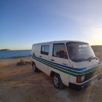 Camper Van vintage for drive with full equipment Mallorca, hotel in Sol de Mallorca
