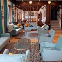 Hotel Molyvos I، فندق في ميثيمنا