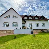 Apartmány Maňová, hotel Pernštejnské Jestřabí városában