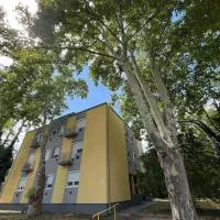 Lombkorona apartman, hotell sihtkohas Pápa