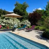 B&B Le bain d'Alice – hotel w mieście Saint-Laurent-sur-Gorre
