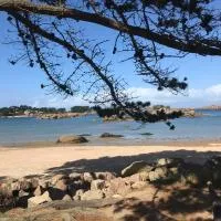 Arty, hotel u gradu Louannec