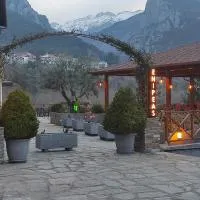 Ενοικιαζόμενα Δωμάτια Ενιπεύς- Rooms Enipeas, hotel en Litochoro