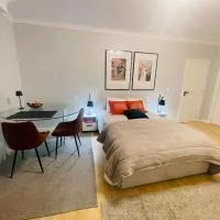 The Yellow Retreat, hotel em A dos Cunhados