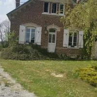 Chez Grand Maman, hotel a Coucy-le-Château-Auffrique