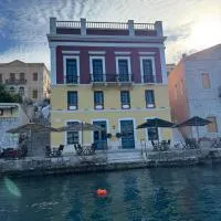 Hotel Aliki، فندق في سيمي