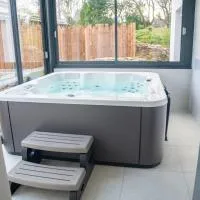 Projecteur sur ma bulle - Studio Viens dans ma bulle avec JACUZZI privé, hotell sihtkohas Vertou