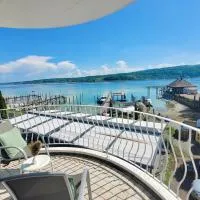 SEE-Hotel Seeschau - direkt am Bodenseeufer, viešbutis mieste Reichenau