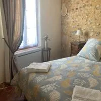 Sur Les Ailes du Papillon-Le Duplex, hotel a Saint-Sauveur-en-Puisaye