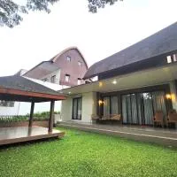 Five Leo’s villa, хотел в Gadok 1