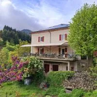Auberge Arthéa, hotel u gradu Laviolle